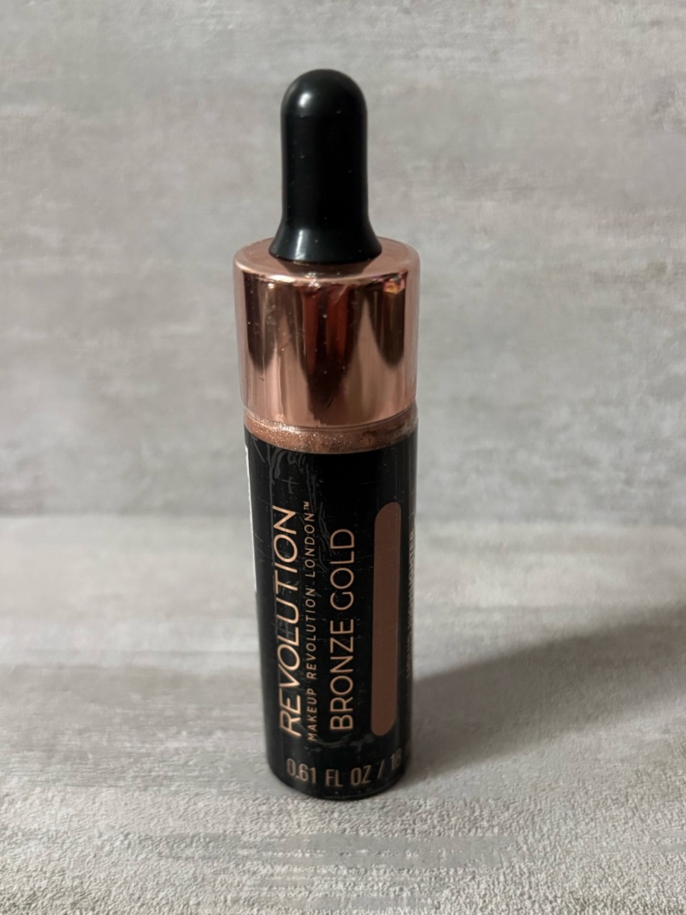 New! Makeup Revolution Liquid Highlighter ~ Bronze Gold